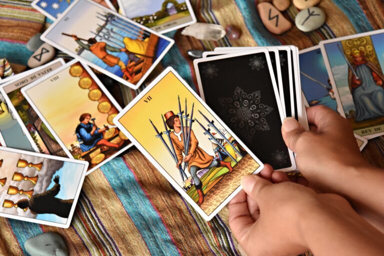 Animal Spirit Correspondences: A Complete Guide to Understanding Spiritual Animal Meanings - AnimalSoulDecoder
