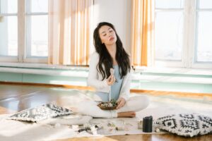 Awaken Your Inner Compass: A Step-by-Step Full Moon Ritual for Clarity & Release