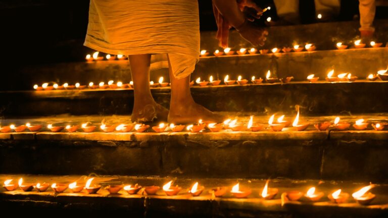 The Guardian’s Flame: A Step-by-Step Protection Spell for Spiritual Resilience - AnimalSoulDecoder