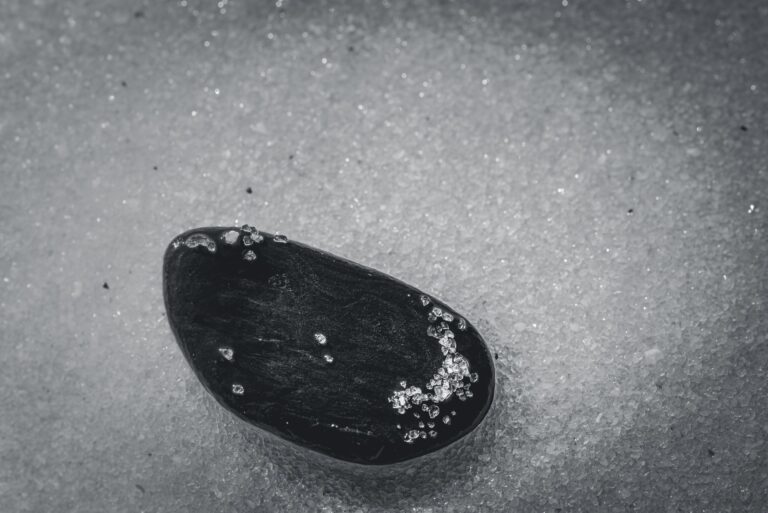 How to Use Crystals for Protection: Top 5 Stones (approx 50 chars) - animalsouldecoder